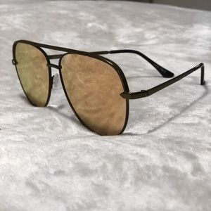 Gold high key Quay sunglasses